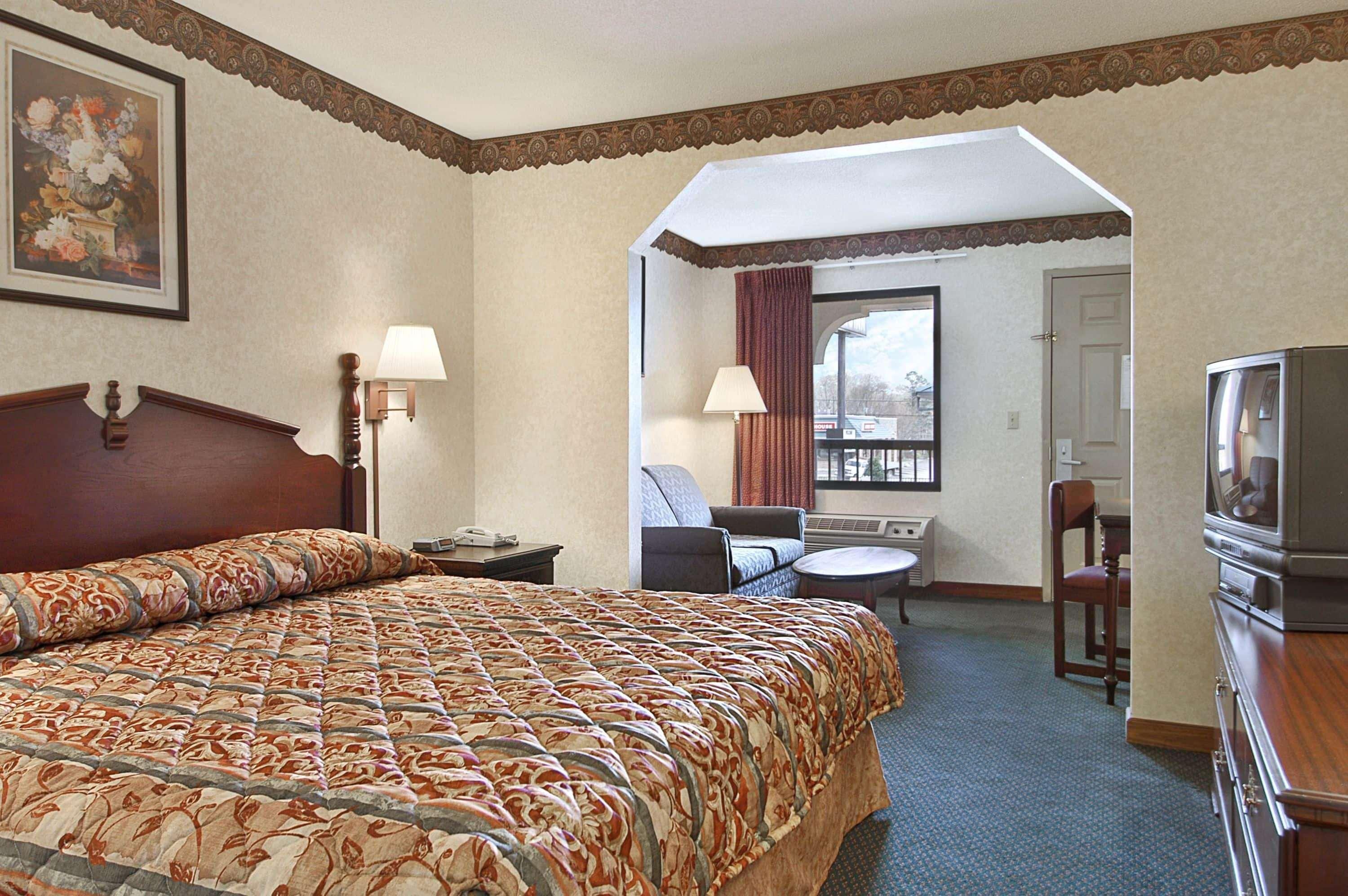 Days Inn By Wyndham Thomaston Экстерьер фото