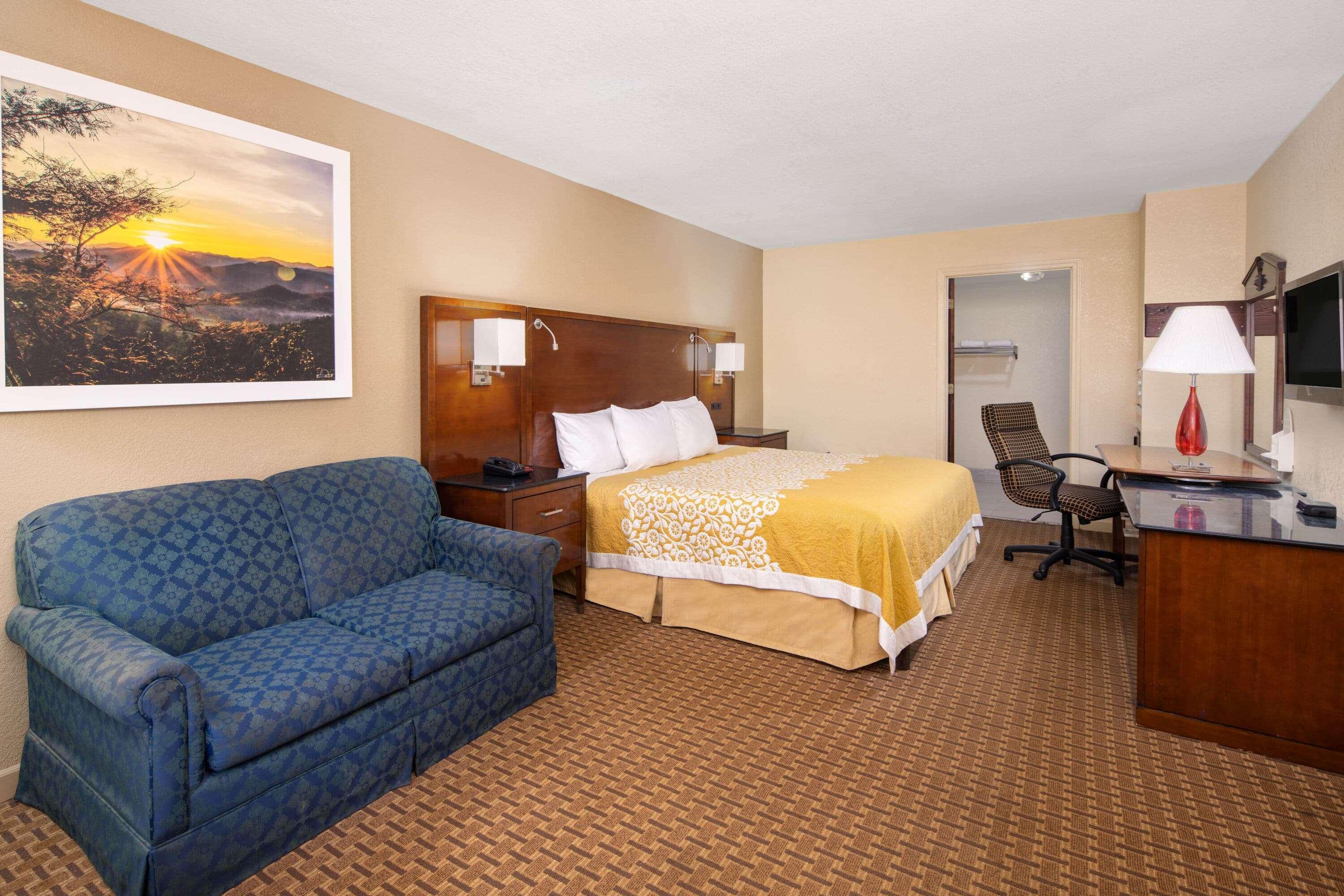 Days Inn By Wyndham Thomaston Экстерьер фото